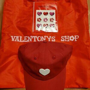 CJ Hendry x Tony Chocolonely NYC exclusive Heart Cap Red plus tote and stickers